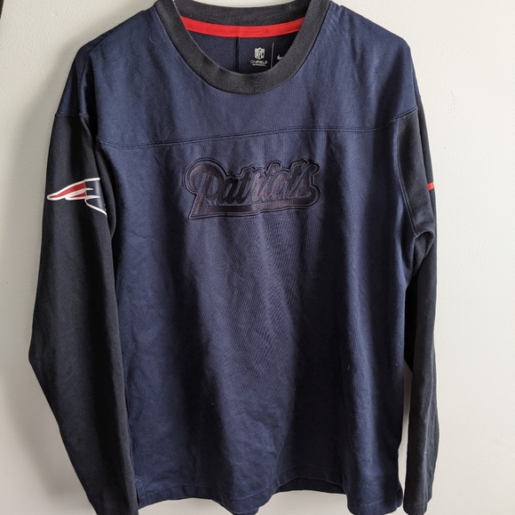 Nike Other - Nike patriots long sleeve shirt